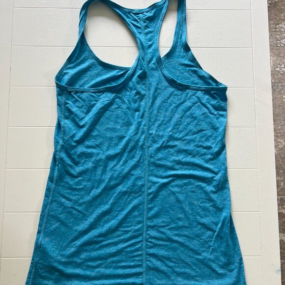 Gap Fit Tank Top - Picture 2 of 3